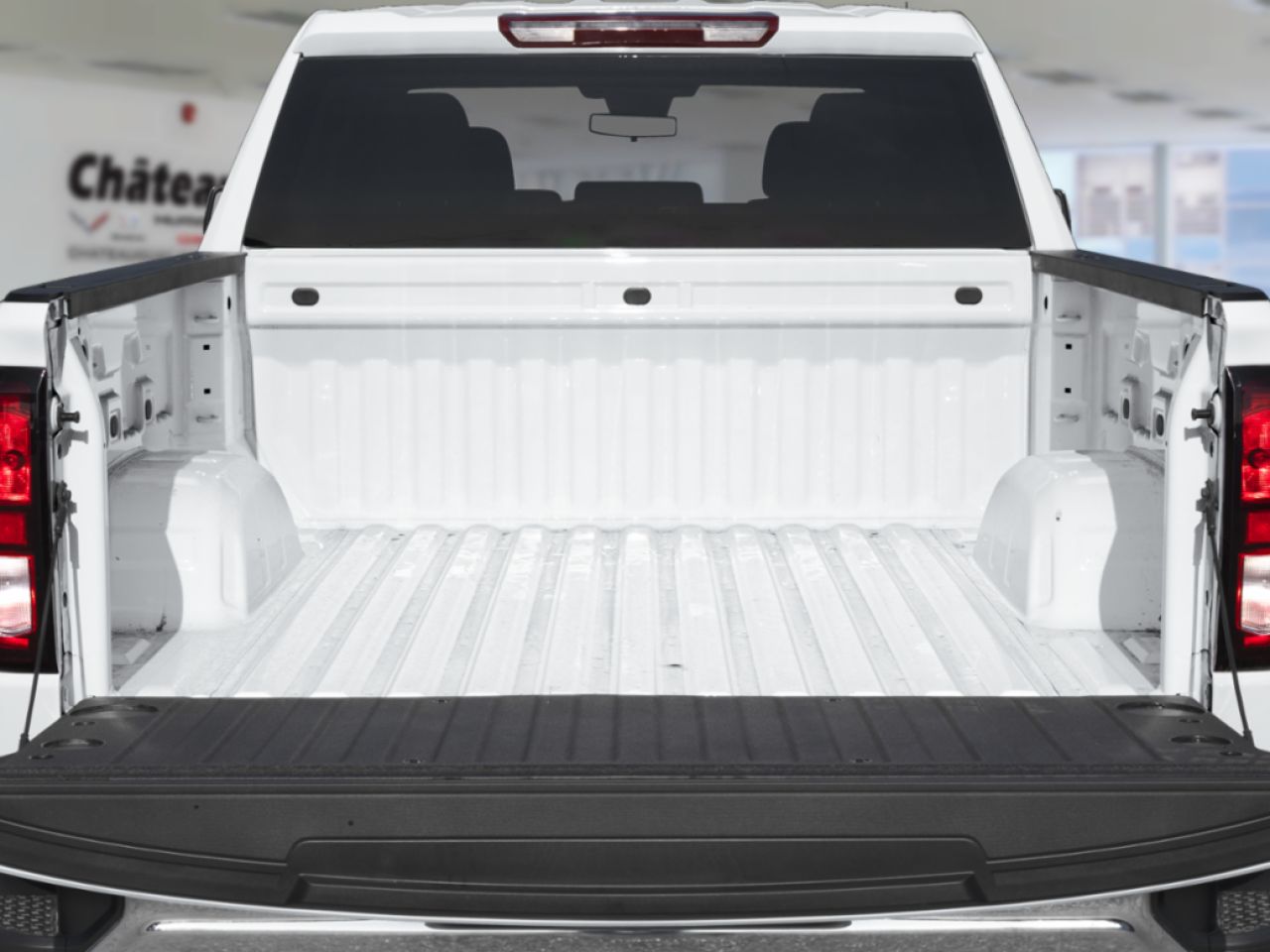 2026 GMC Sierra 1500 SLT cabine multiplace 4RM 147 po Sterling Metallic Ch&acirc;teauguay - photo #6
