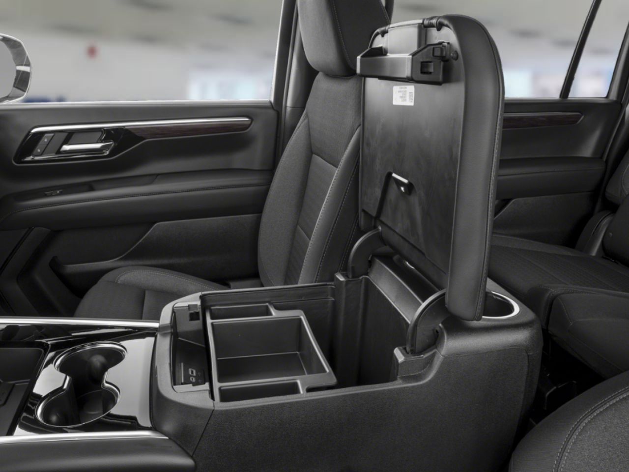 Chevrolet Suburban 4 RM 4 portes LS 2026 Noir Thetford Mines - photo #5