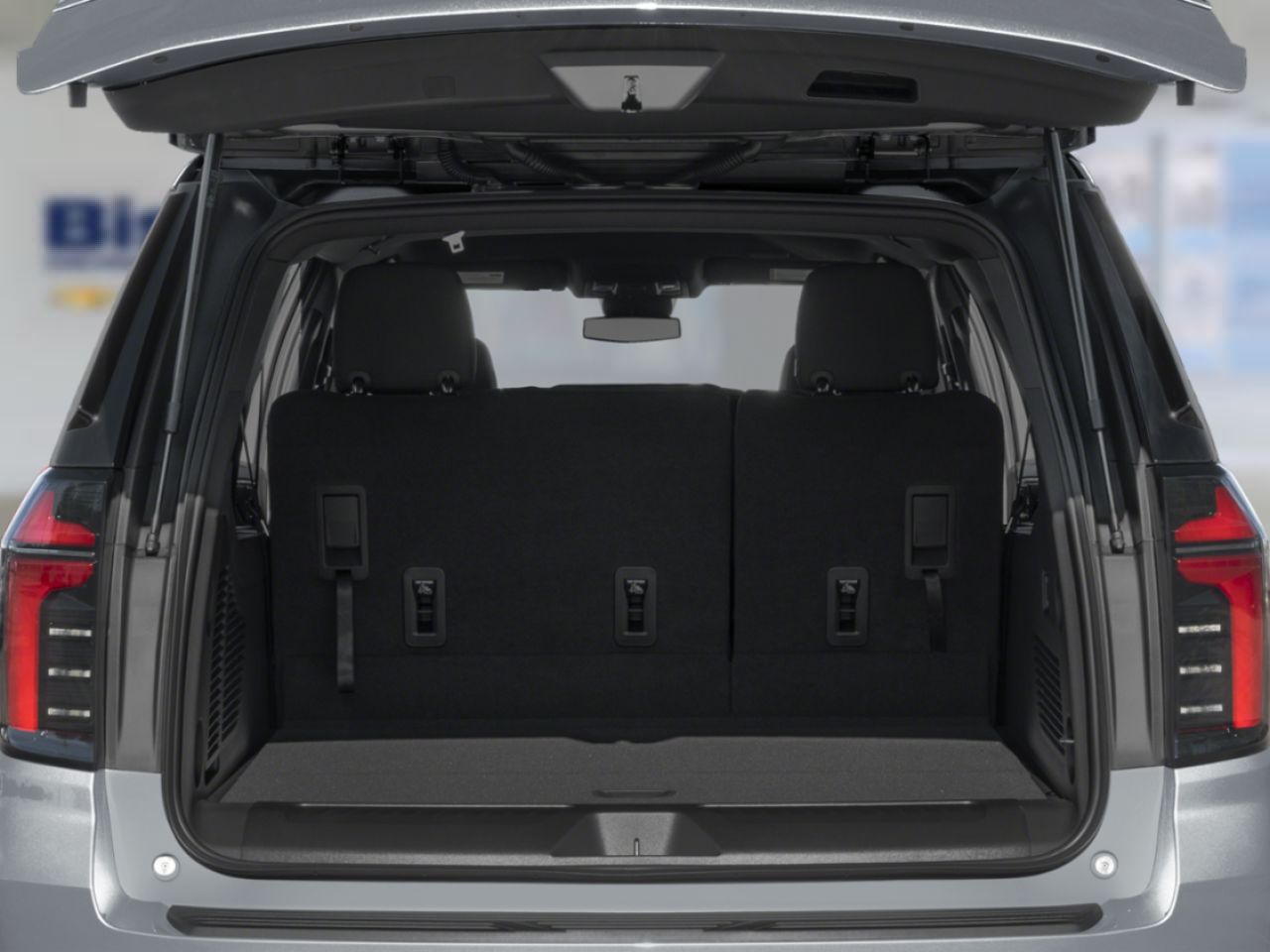 Chevrolet Suburban 4 RM 4 portes LS 2026 Noir Thetford Mines - photo #6