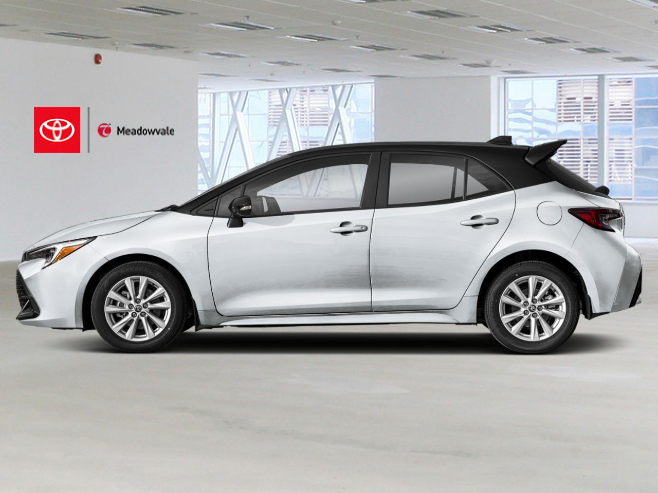 2026 Toyota COROLLA HATCHBACK White Mississauga - photo #2