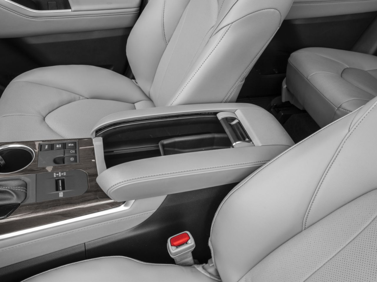 2026 TOYOTA Highlander Wind Chill Pearl Mississauga - photo #7
