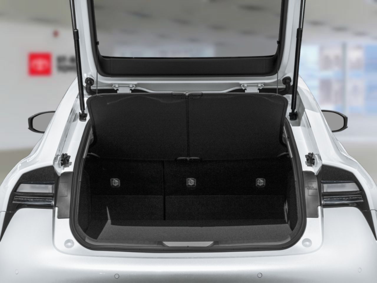TOYOTA Prius hybride branchable 2026 Argent incisif Saint-Basile-le-Grand - photo #10