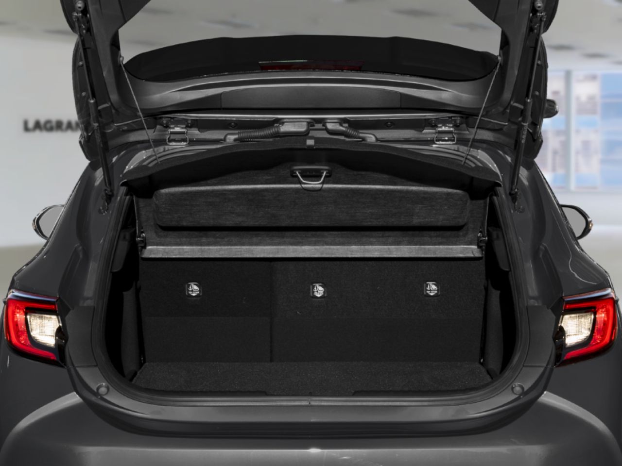 2026 Toyota Corolla Hatchback CVT White Lac-Etchemin - photo #3