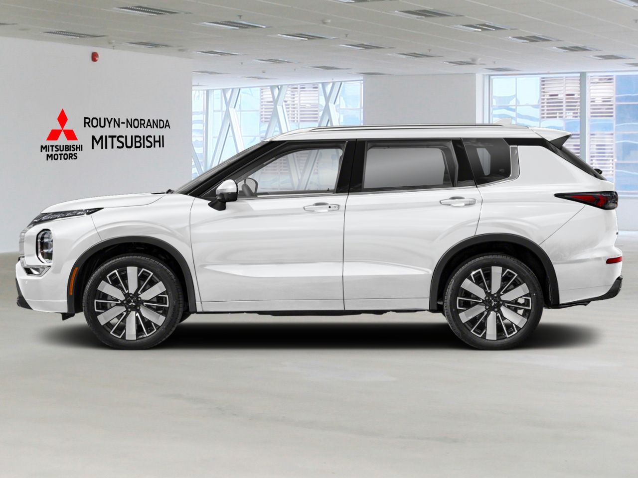 2026 Mitsubishi Outlander White Diamond Rouyn-Noranda - photo #2