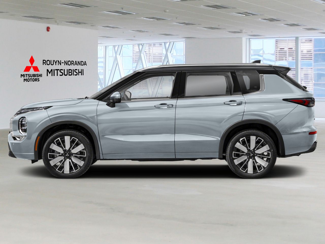2026 Mitsubishi Outlander Moonstone Grey/Black Roof Rouyn-Noranda - photo #2