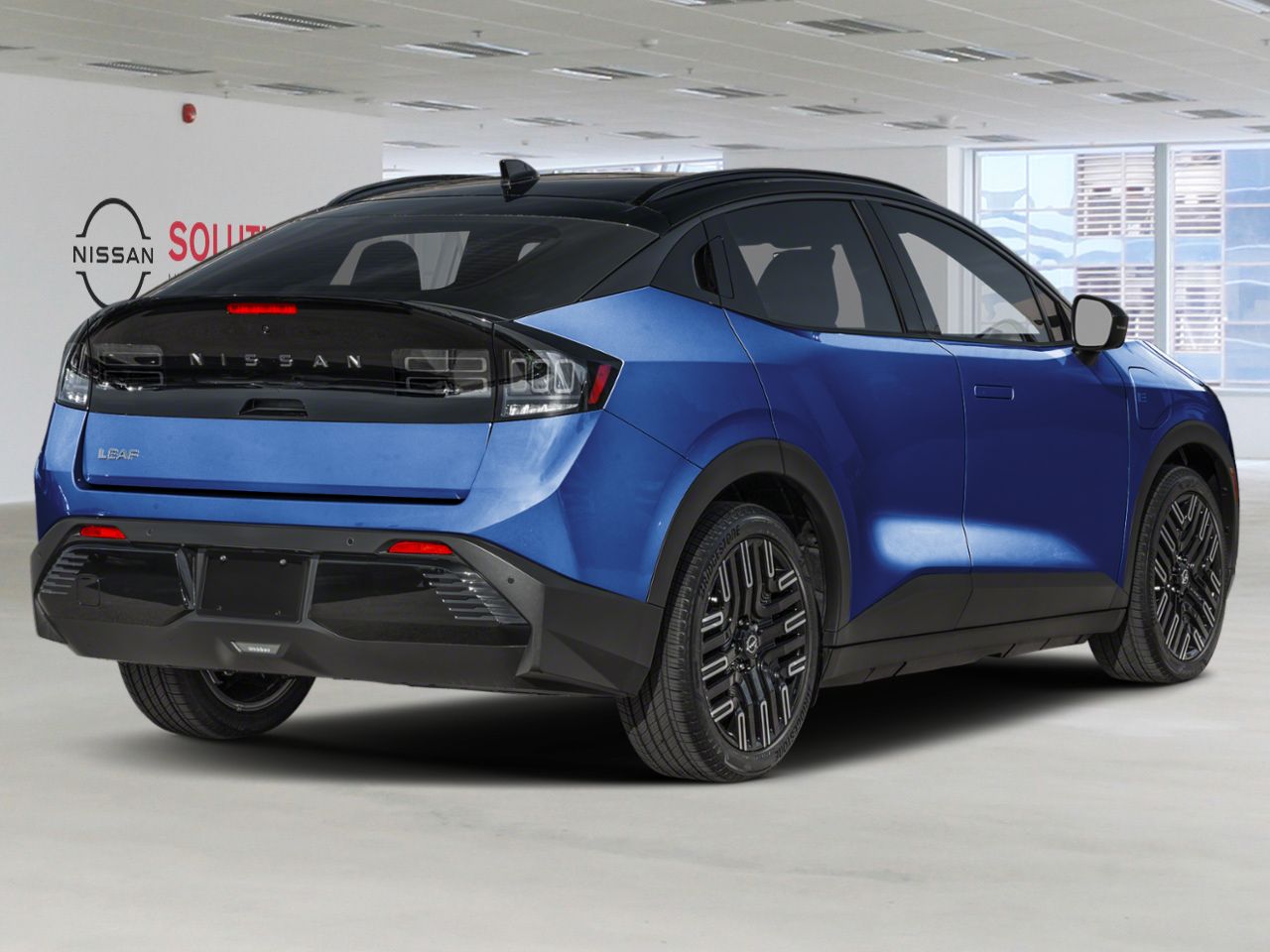 NISSAN LEAF LEAF PLATINUM+ 2026 Bleu oc&eacute;an profond nacr&eacute; Ch&acirc;teauguay - photo #1