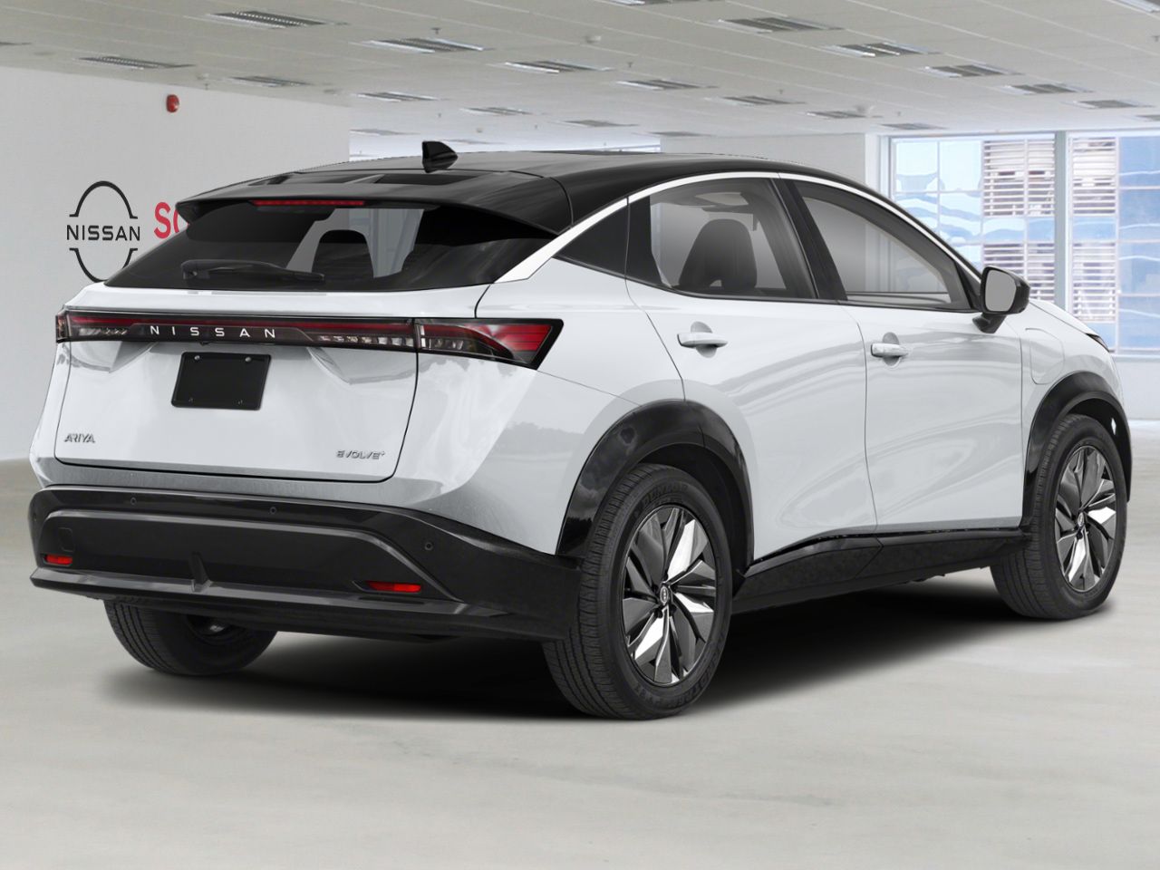 2026 NISSAN ARIYA ARIYA PLATINE+ E-4ORCE Everest White Pearl Tricoat/Black Diamond Pearl Ch&acirc;teauguay - photo #2