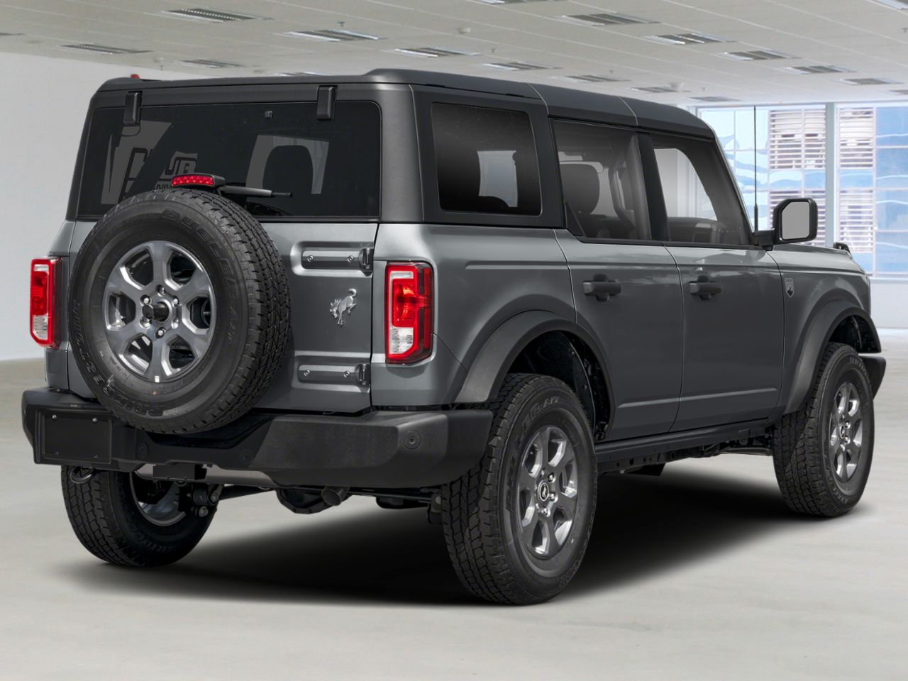 2026 Ford Bronco Carbonized Grey Metallic Mont-Laurier - photo #1
