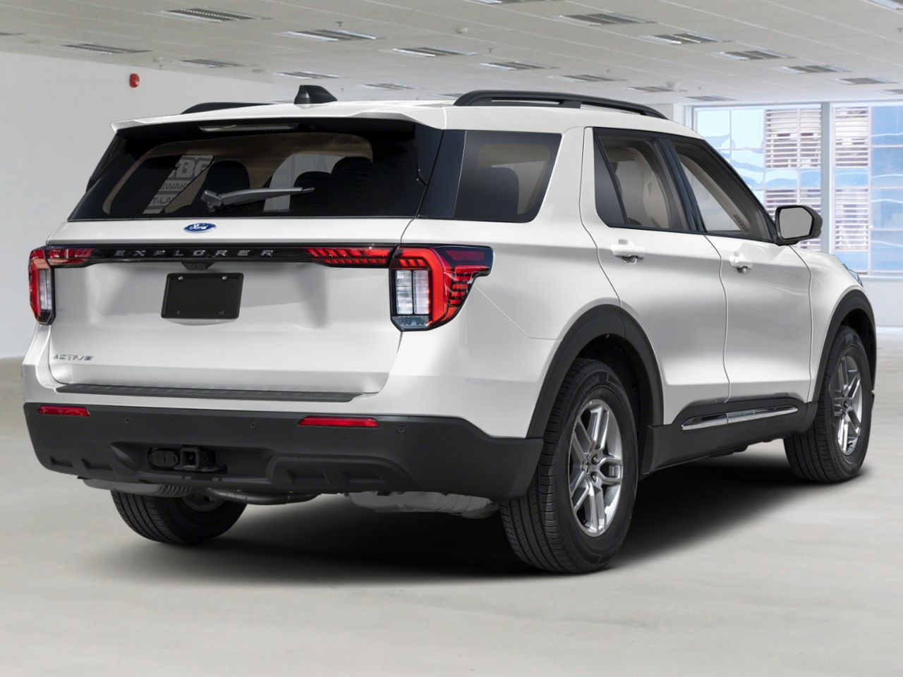 2026 Ford Explorer Space White Metallic Mont-Laurier - photo #1