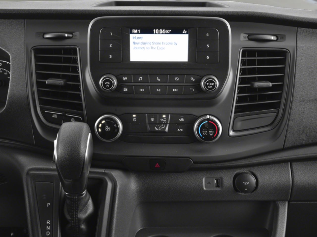 Ford Transit fourgon utilitaire 2026 Argent lingot m&eacute;tallis&eacute; Mont-Laurier - photo #3
