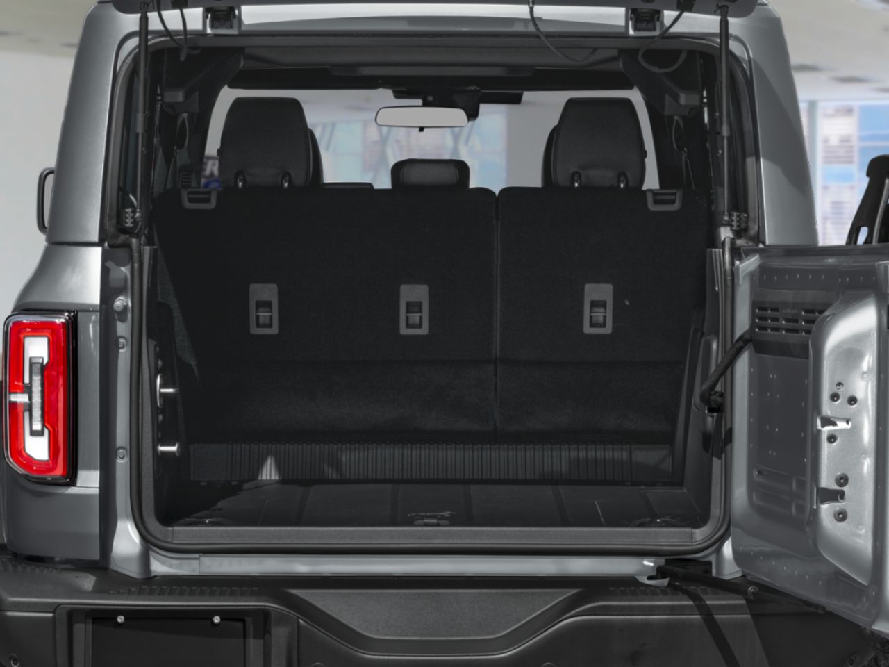 Ford Bronco 2026 Gris avalanche Mont-Laurier - photo #3
