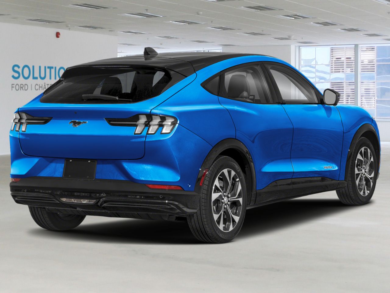 Ford Mustang Mach-E HAUT DE GAMME TI 2026 Bleu v&eacute;locit&eacute; m&eacute;tallis&eacute; Ch&acirc;teauguay - photo #1