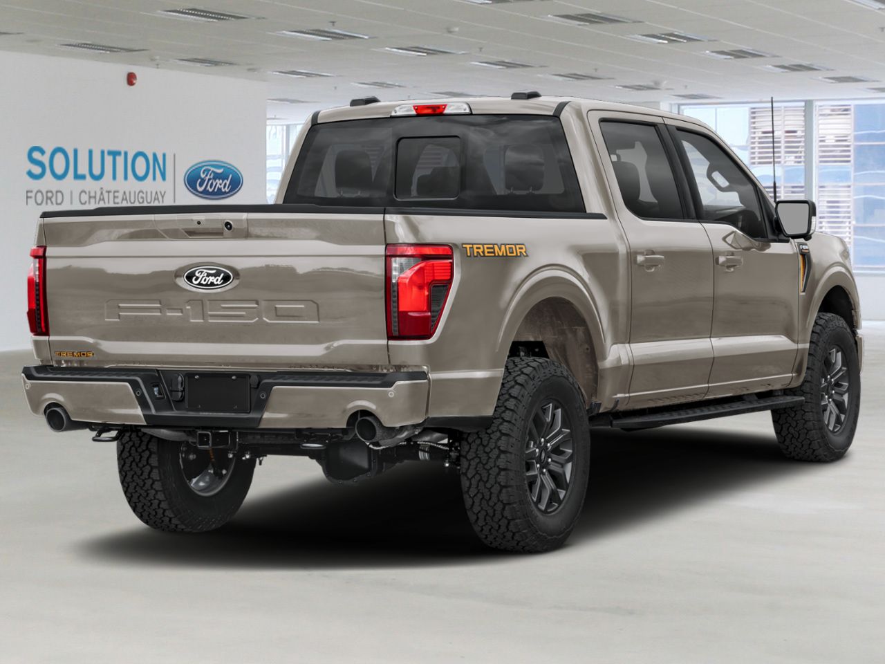 Ford F-150 TREMOR CABINE SUPERCREW 4RM CAISSE DE 5,5 PI 2026 Gris marais Ch&acirc;teauguay - photo #2