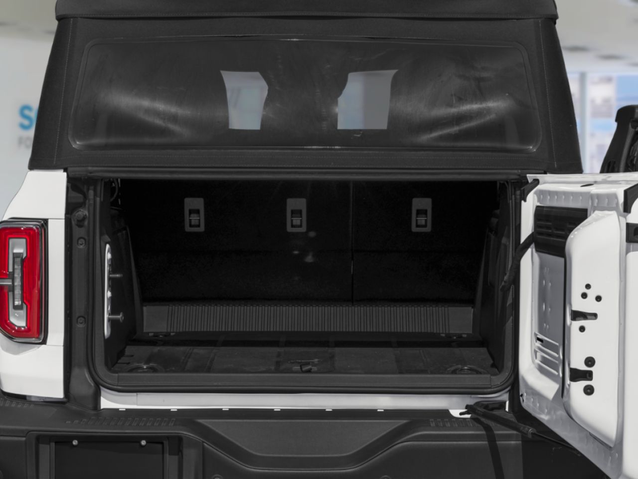 2026 Ford Bronco Desert Sand Ch&acirc;teauguay - photo #6