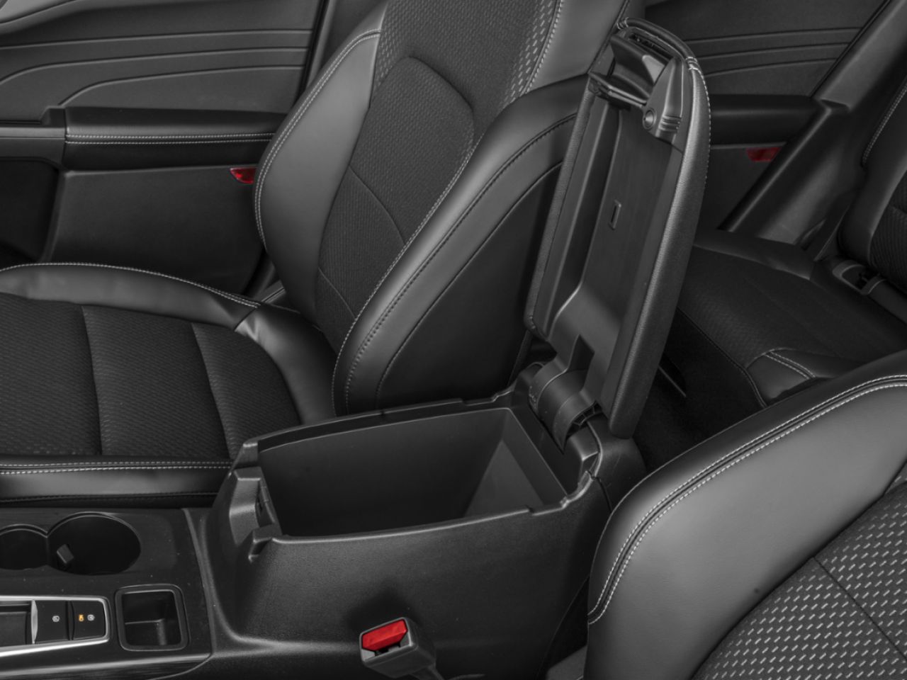 2026 Ford Escape Black Ch&acirc;teauguay - photo #4