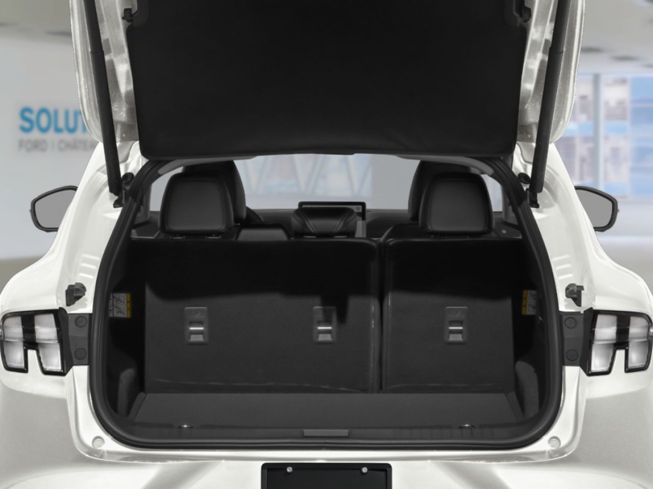 2023 Ford Mustang Mach-E Grabber Blue Metallic Ch&acirc;teauguay - photo #10