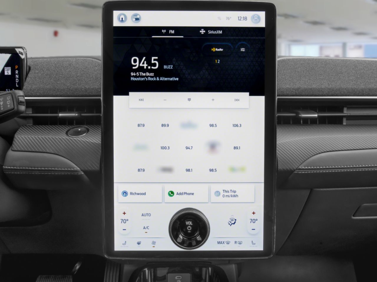 2023 Ford Mustang Mach-E Grabber Blue Metallic Ch&acirc;teauguay - photo #9