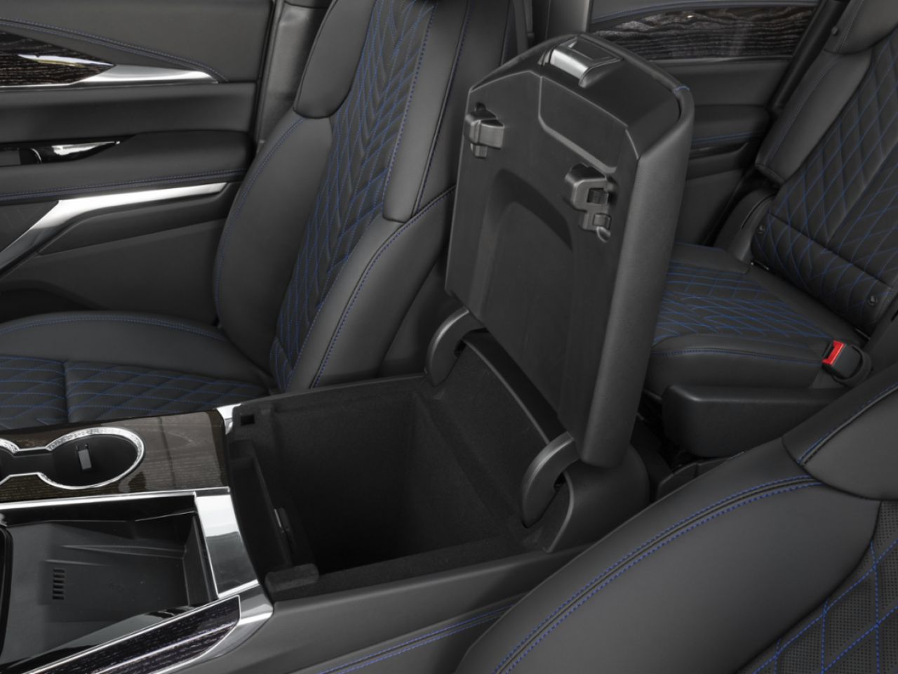 CADILLAC Escalade IQ Traction int&eacute;grale, 4 portes Sport 2026 Noir corbeau Montmagny - photo #9
