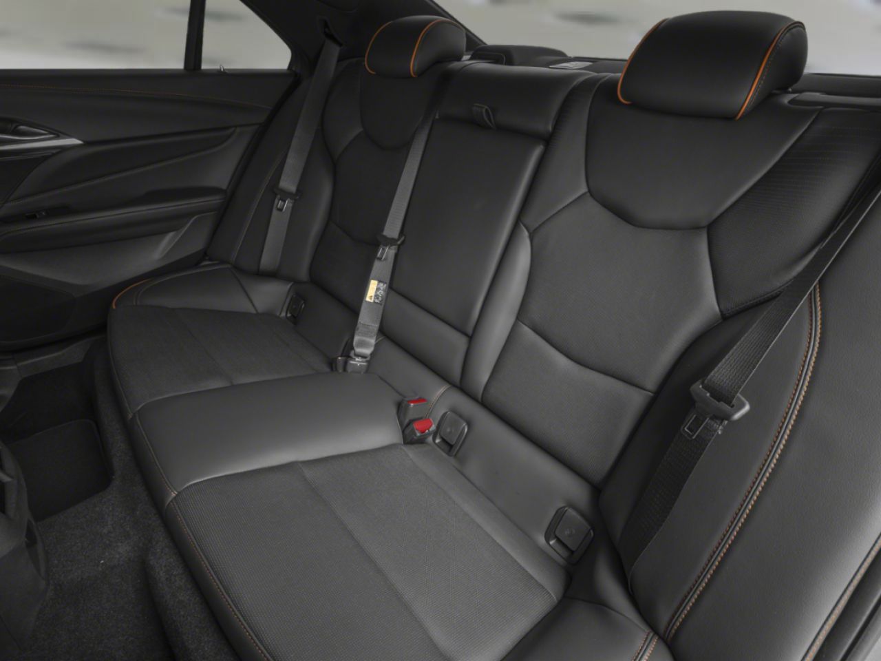 CADILLAC CT4 Berline sport 4 portes 2026 Noir corbeau Montmagny - photo #5