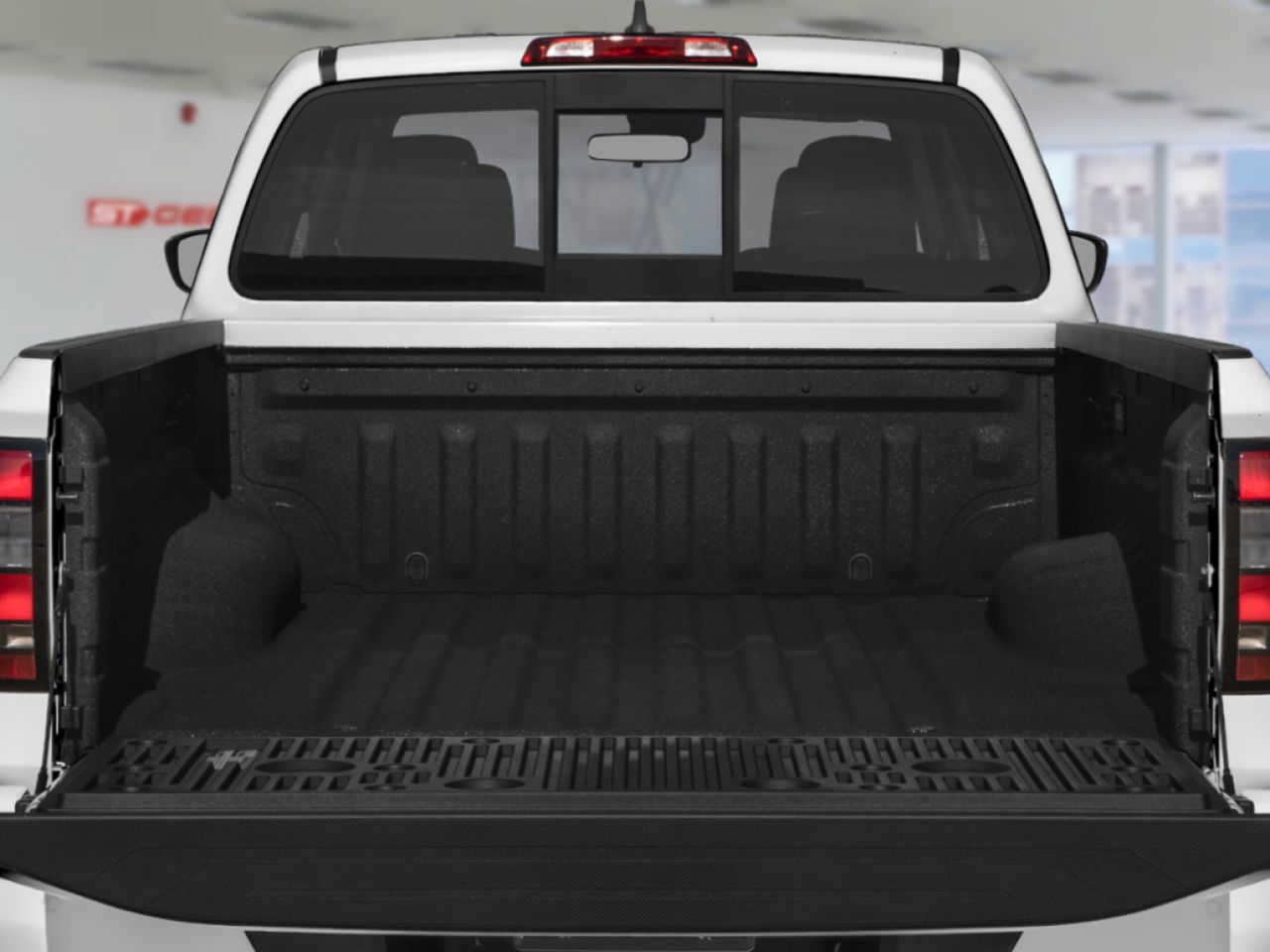 2023 Nissan Frontier Grey Saint-Georges - photo #9