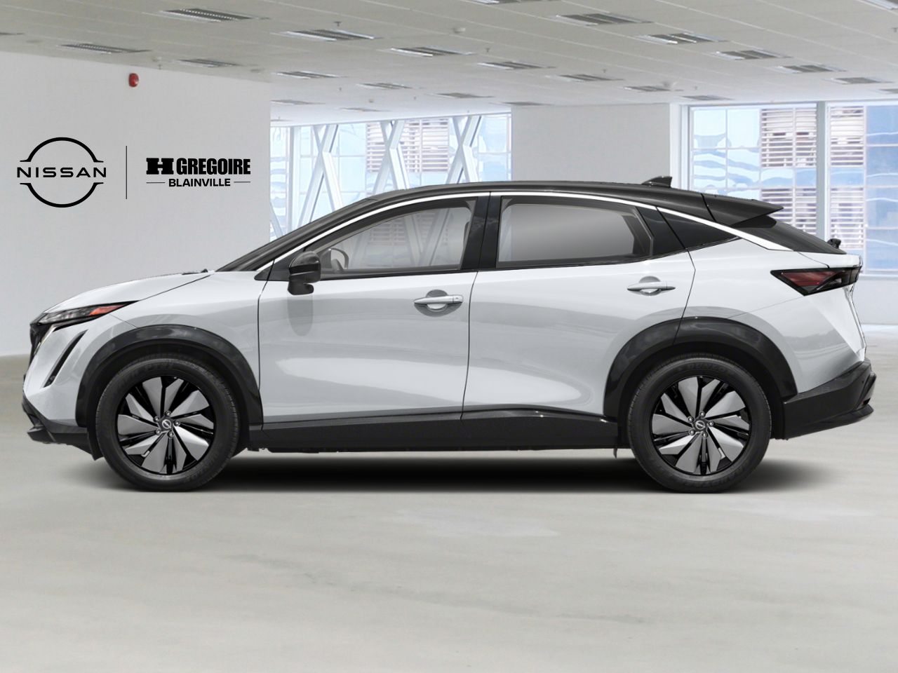 Nissan ARIYA 2026 Blanc Everest nacr&eacute; triple couche/Diamant noir nacr&eacute; Blainville - photo #1