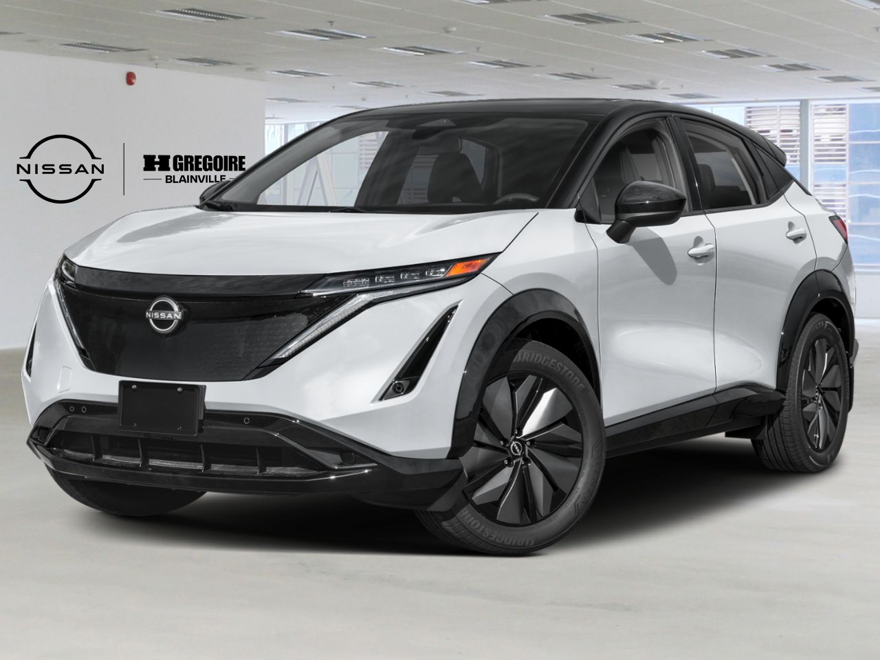 Nissan ARIYA 2026 Blanc Everest nacr&eacute; triple couche/Diamant noir nacr&eacute; Blainville - photo #0