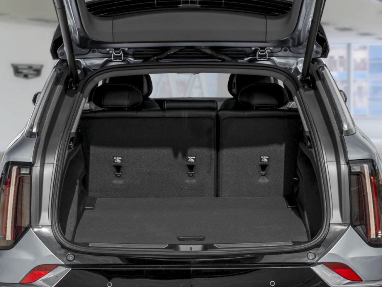 CADILLAC OPTIQ OPTIQ ELECTRIC SPORT AWD (1SF) 2026 Noir corbeau Laval - photo #7