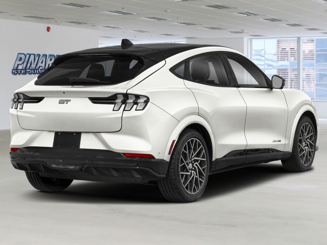 2025 Ford Mustang Mach-E Star White Metallic Tri-Coat Sainte-Julienne - photo #1