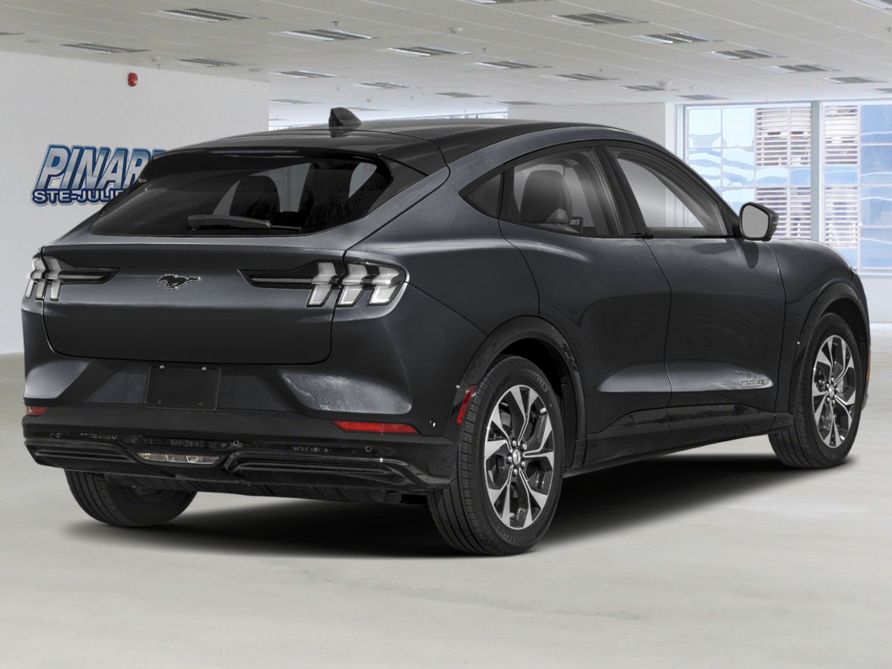 Ford Mustang Mach-E 2026 Noir ombre Sainte-Julienne - photo #1