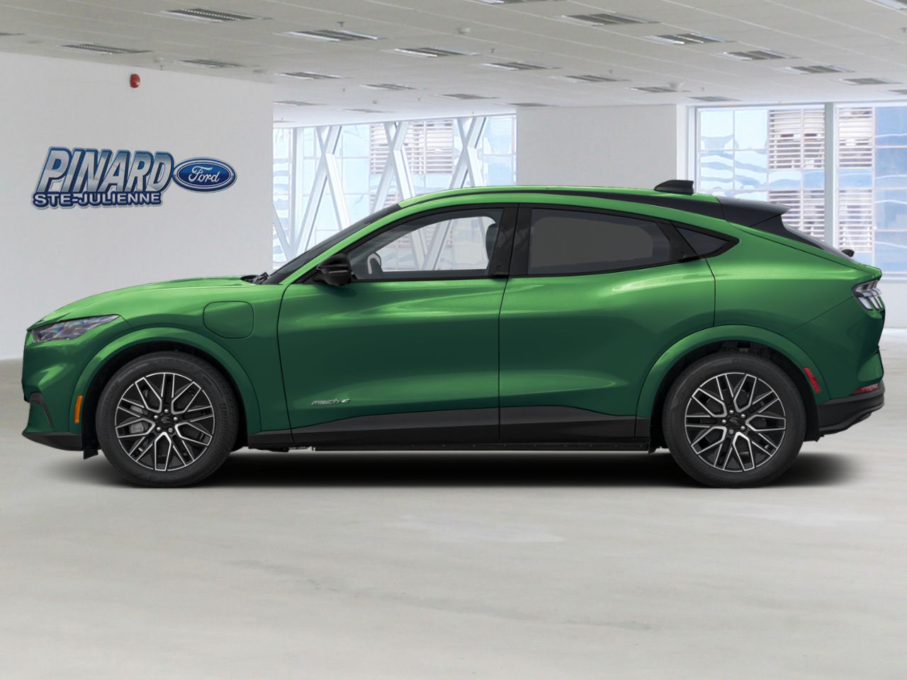 2026 Ford Mustang Mach-E Eruption Green Metallic Sainte-Julienne - photo #2