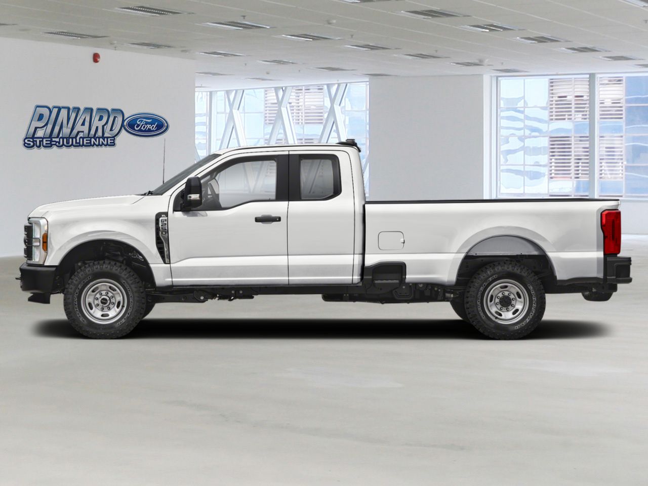2026 Ford Super Duty F-250 SRW Oxford White Sainte-Julienne - photo #2