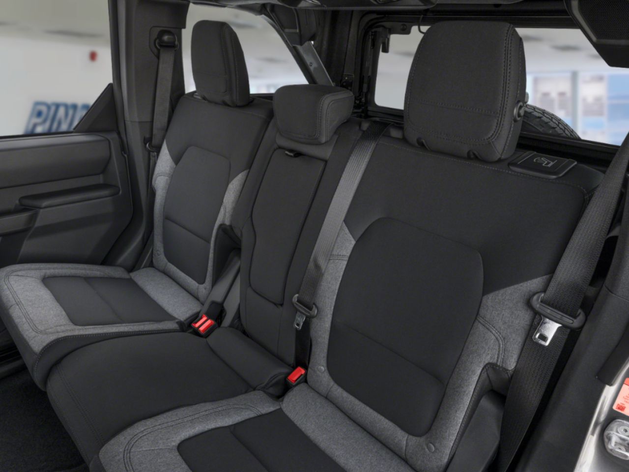 2026 Ford Bronco Oxford White Sainte-Julienne - photo #5