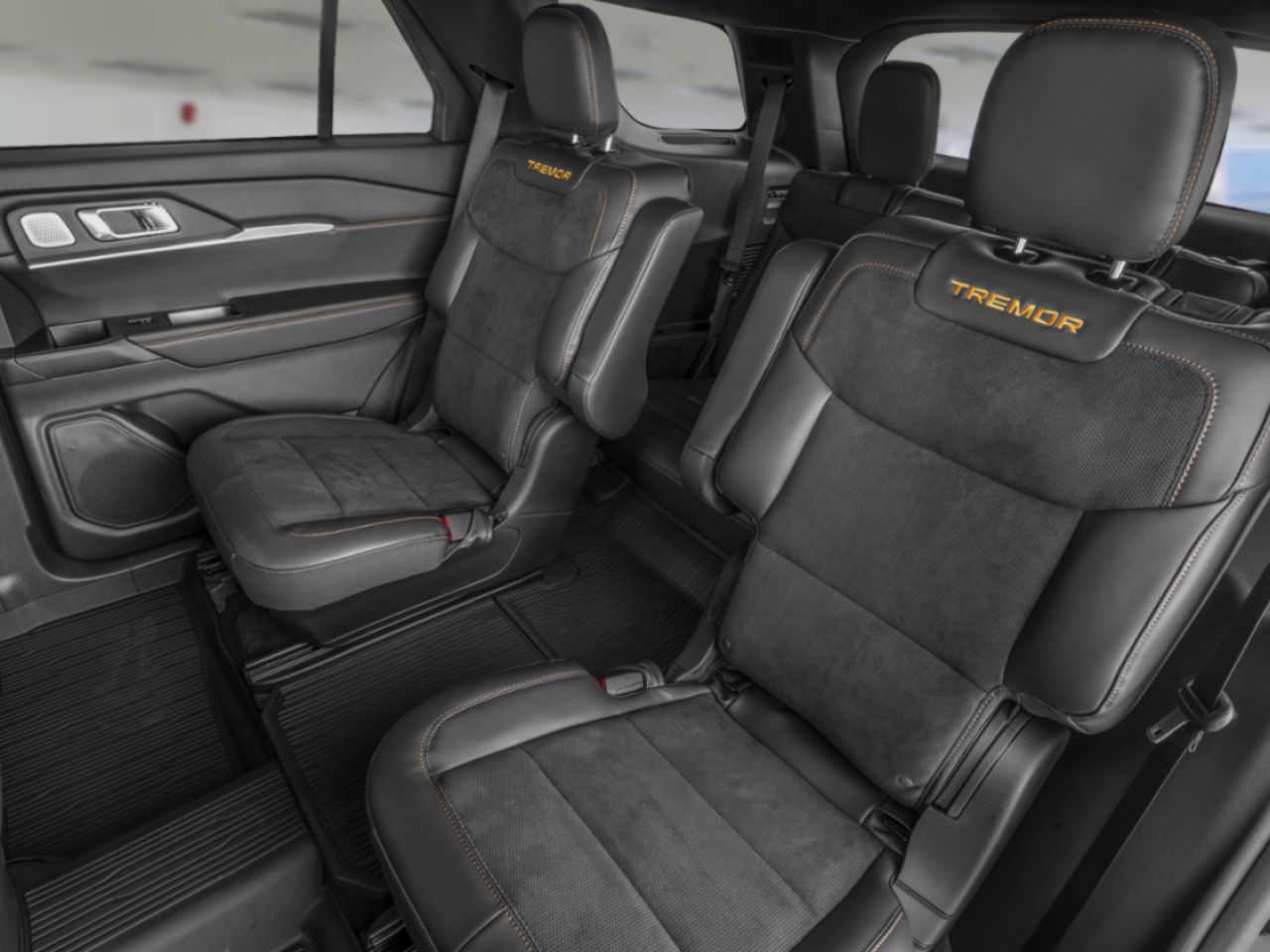 2026 Ford Explorer Agate Black Metallic Sainte-Julienne - photo #10