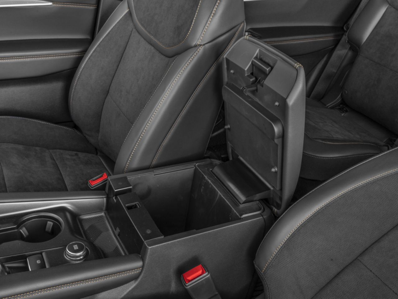 2026 Ford Explorer Agate Black Metallic Sainte-Julienne - photo #7