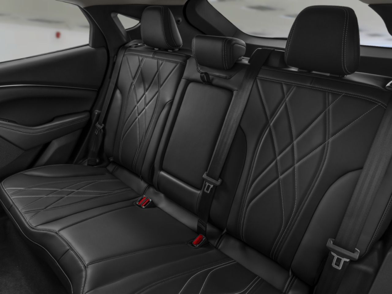 2025 Ford Mustang Mach-E Star White Metallic Tri-Coat Sainte-Julienne - photo #6