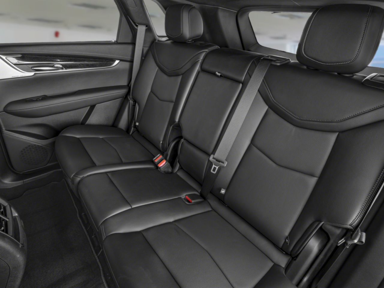 2026 CADILLAC XT5 Haut de gamme Luxe 4 portes TI Argent Silver Metallic Sherbrooke - photo #7