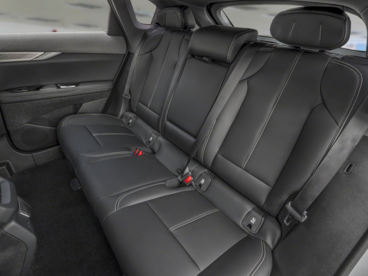 2026 CADILLAC OPTIQ Sport haut de gamme 4 portes Black Raven Sherbrooke - photo #10