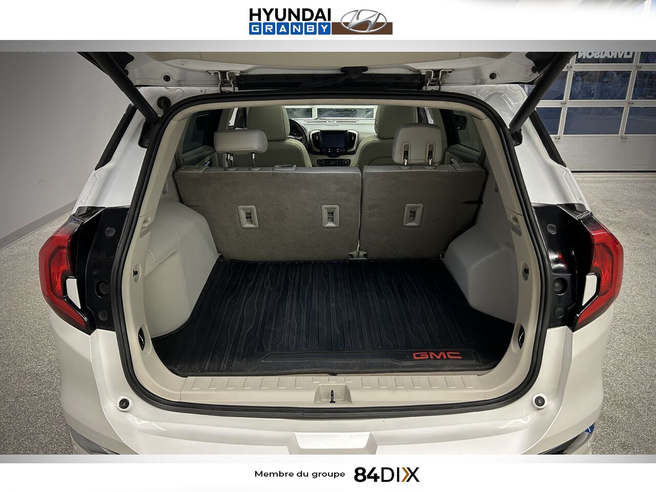 GMC Terrain 2020 Blanc Granby - photo #28