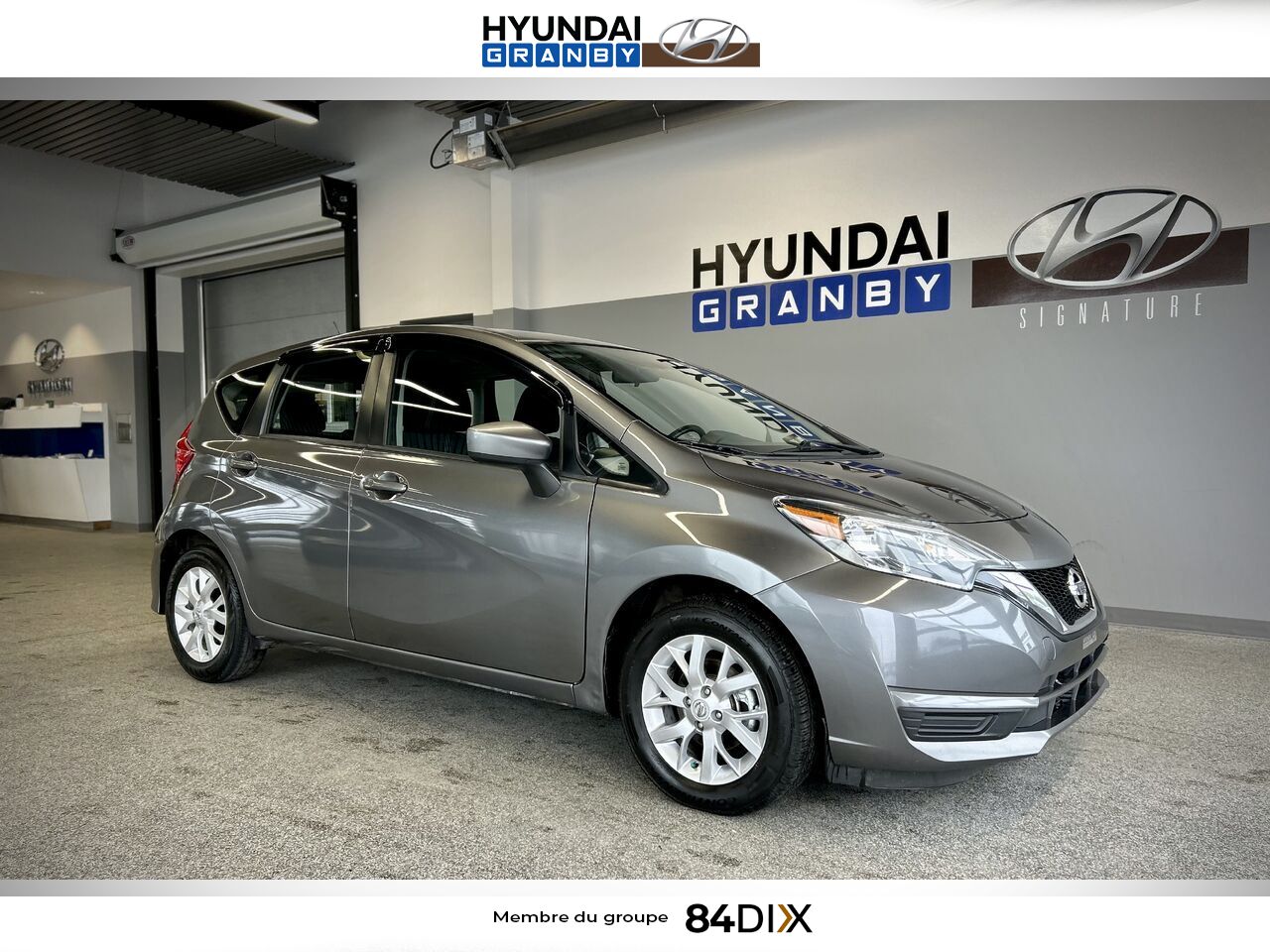 Nissan Versa Note 2017 Gris Granby - photo #0