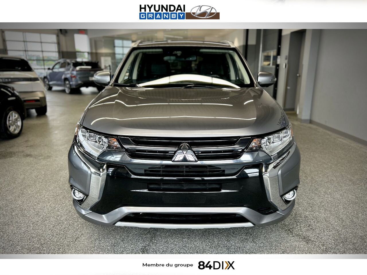 Mitsubishi Outlander PHEV 2018 Gris Granby - photo #2