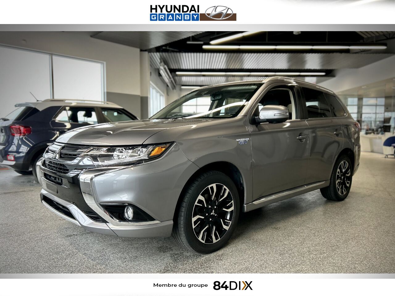 Mitsubishi Outlander PHEV 2018 Gris Granby - photo #3