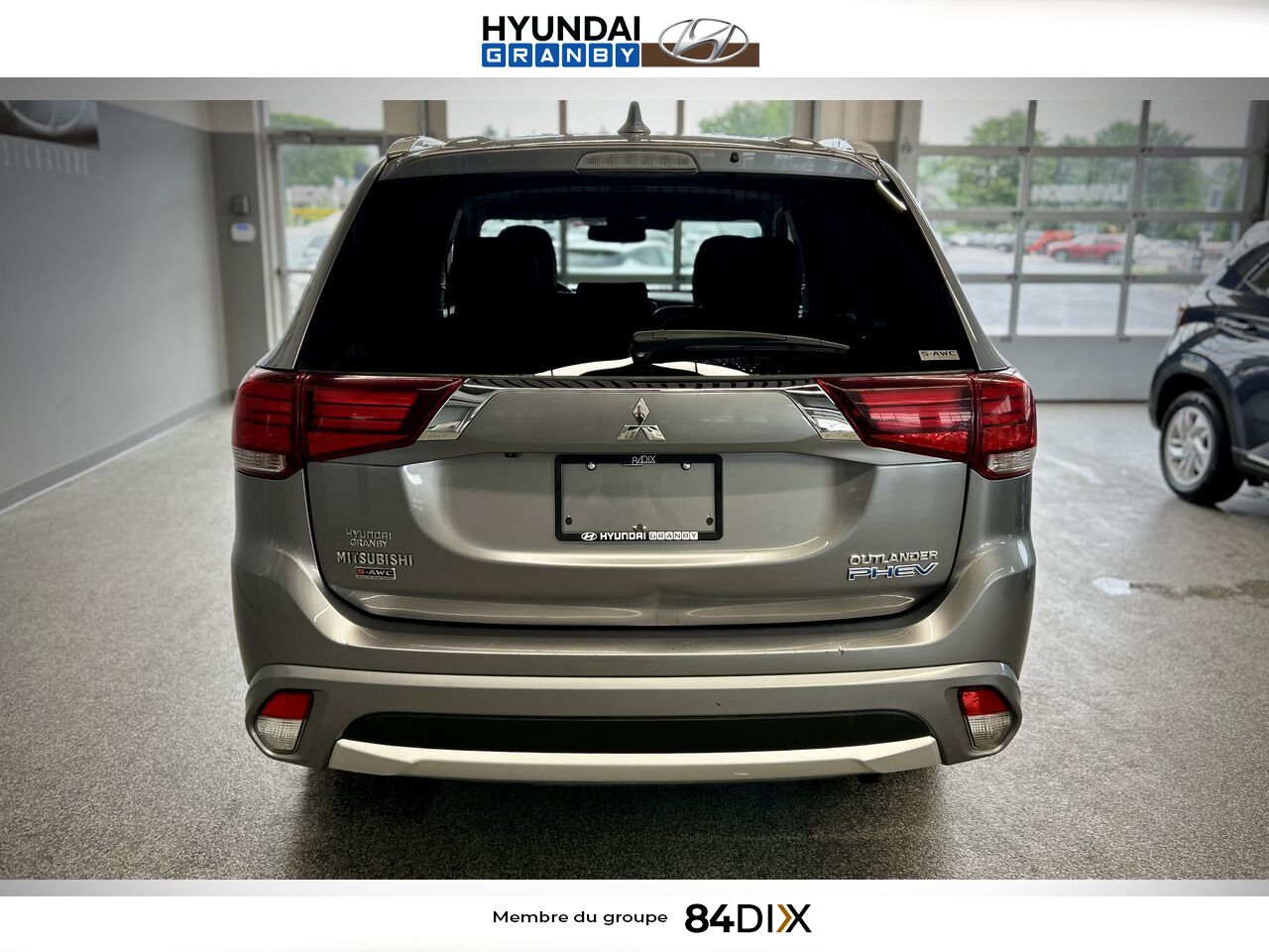 Mitsubishi Outlander PHEV 2018 Gris Granby - photo #5