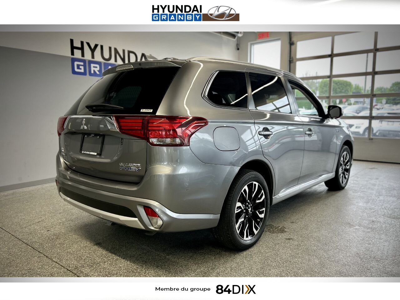 Mitsubishi Outlander PHEV 2018 Gris Granby - photo #6