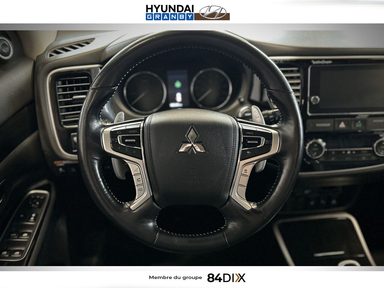 Mitsubishi Outlander PHEV 2018 Gris Granby - photo #12