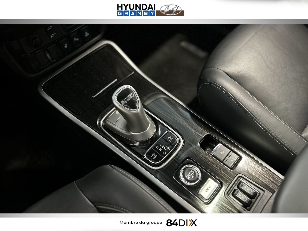 Mitsubishi Outlander PHEV 2018 Gris Granby - photo #18