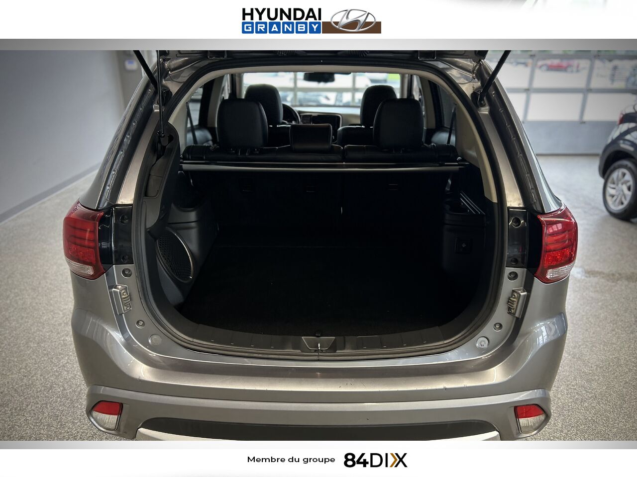 Mitsubishi Outlander PHEV 2018 Gris Granby - photo #27