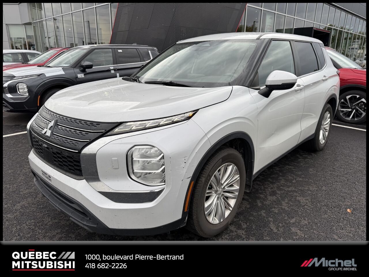 Mitsubishi Outlander ES S-AWC, Sièges chauffants, Connctivité, Aides à la conduite 2022 Blanc Ville de Québec - photo #0