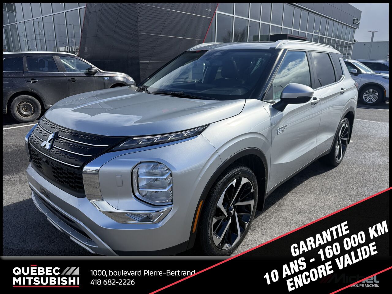 2023 Mitsubishi Outlander Plug-In Hybrid Silver Saint-Eustache - photo #0