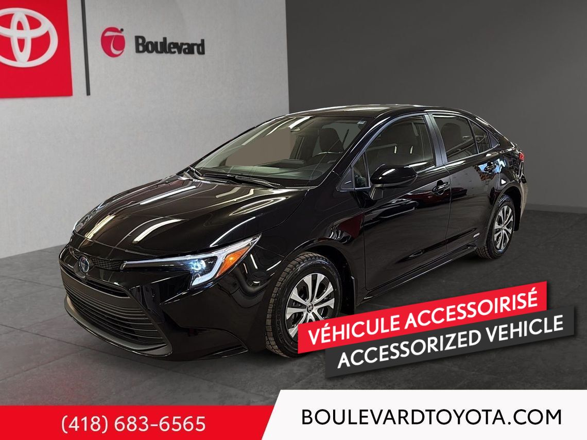 Toyota Corolla Hybrid LE AWD 2025