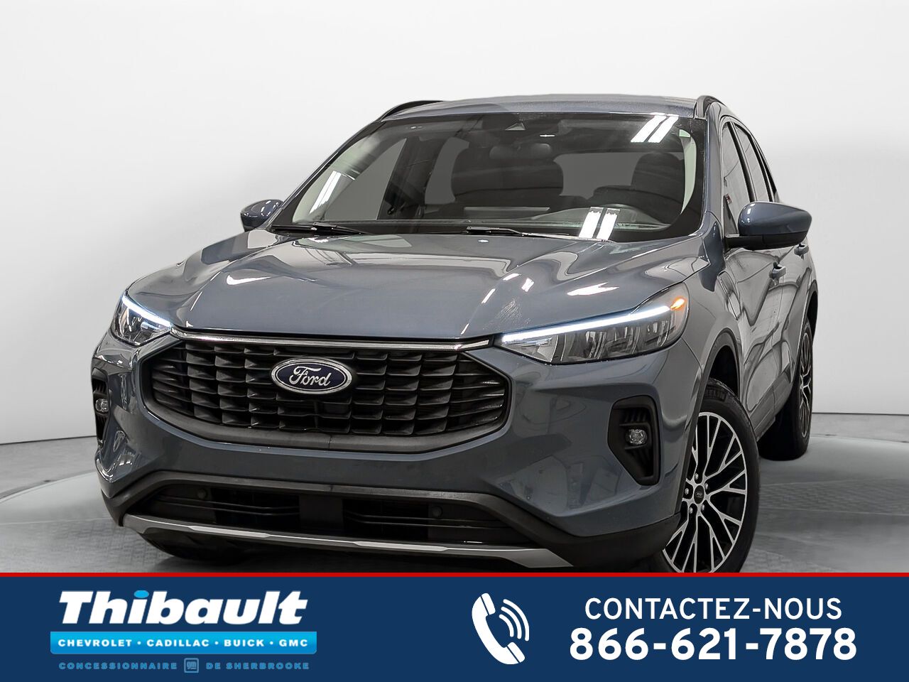 Ford Escape Plug-in Hybrid Bas Kilom&eacute;trage Si&egrave;ges Chauffants 2023 Bleu Sherbrooke - photo #0